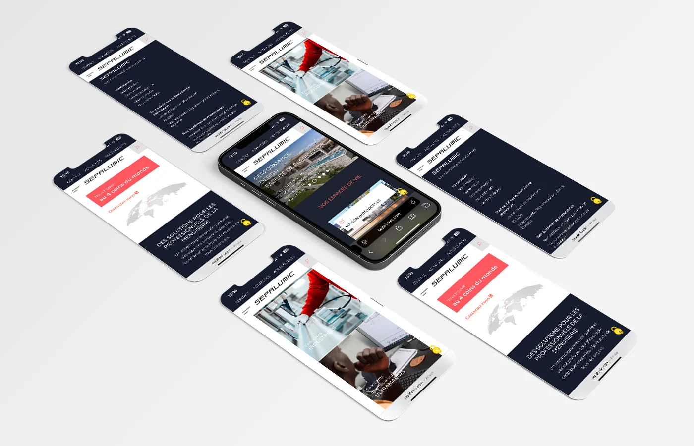 Conseils et techniques SEO pour mieux référencer votre site 2 Maquettes d’interfaces mobiles disposées à plat sur un fond gris clair.